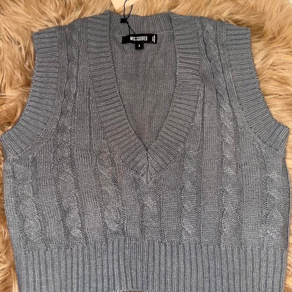 Missguided Gray Cable Knit V-Neck Sleeveless Tank